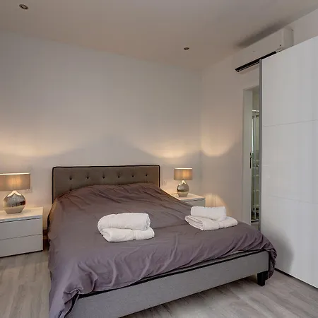 Appartement Modern Just Off The Promenade *