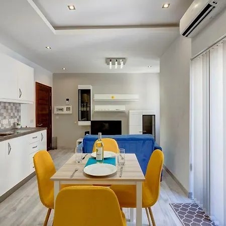 Modern Just Off The Promenade Appartement *