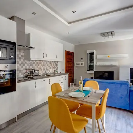 Modern Just Off The Promenade Apartment Sliema